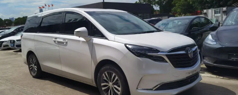 别克es商务车扶手箱发热正常吗